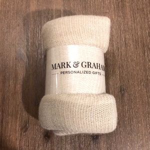 🆕❤️MARK & GRAHAM Colorblock Throw
